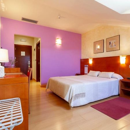 אורנסה Hotel Miravalle מראה חיצוני תמונה
