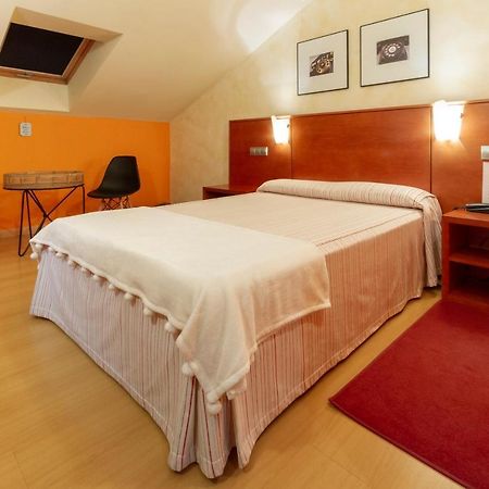 אורנסה Hotel Miravalle מראה חיצוני תמונה