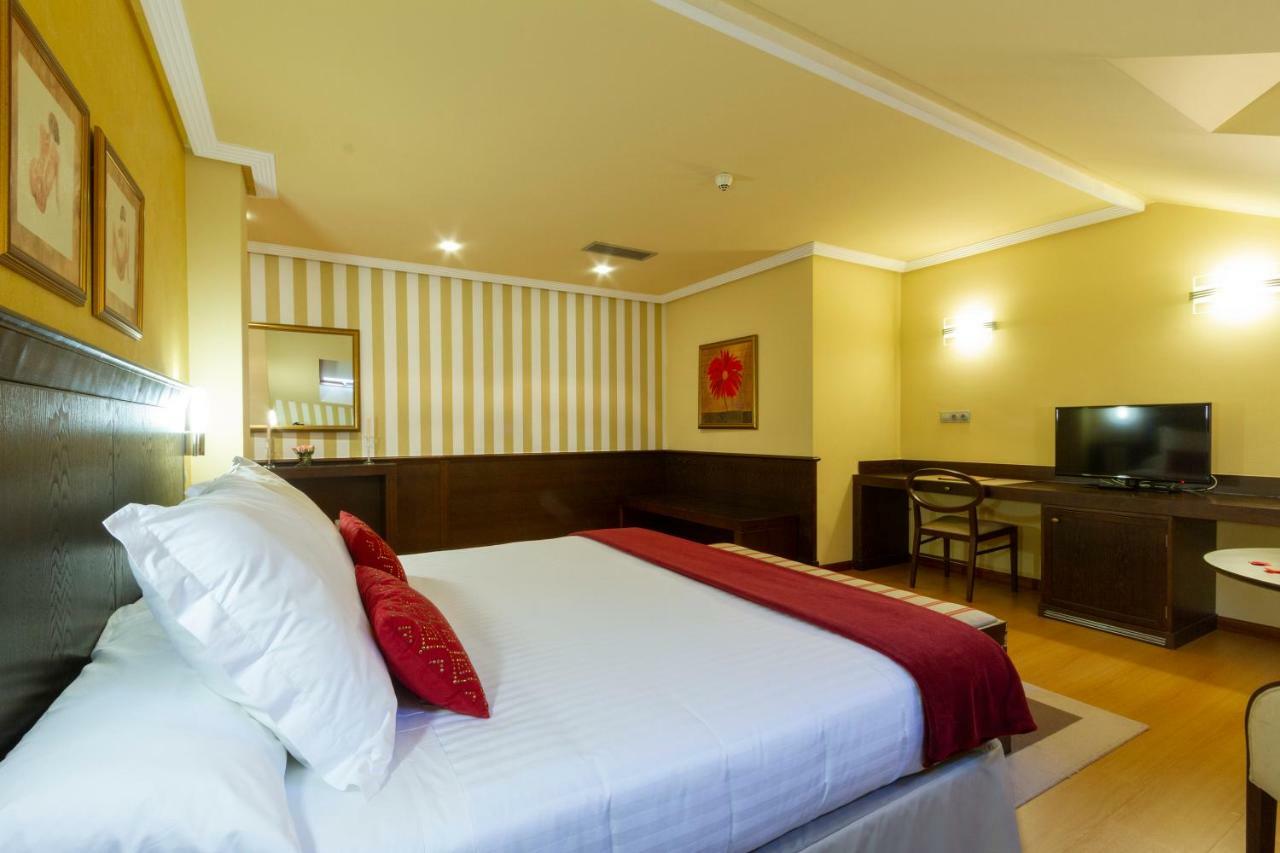 אורנסה Hotel Miravalle מראה חיצוני תמונה