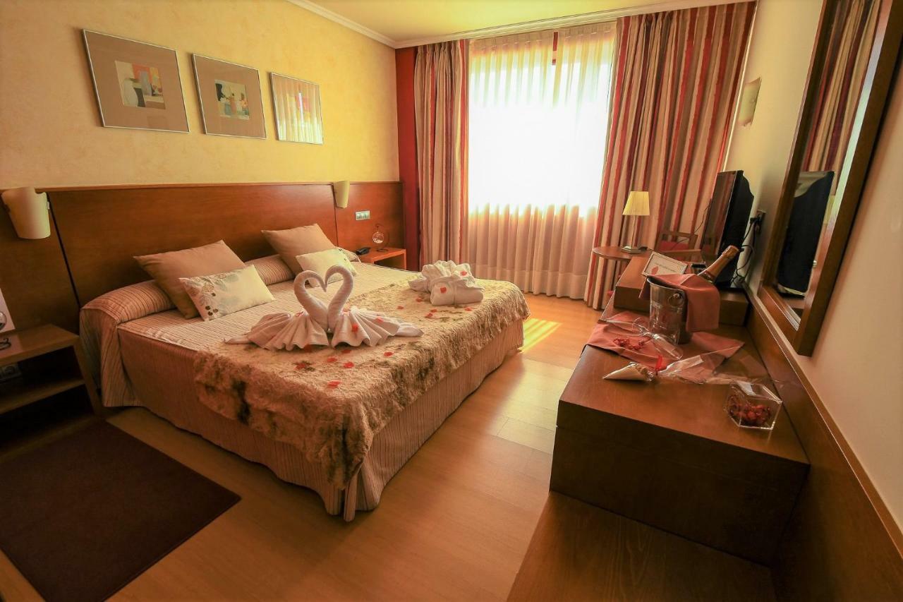 אורנסה Hotel Miravalle מראה חיצוני תמונה