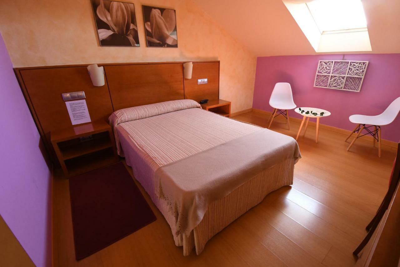 אורנסה Hotel Miravalle מראה חיצוני תמונה
