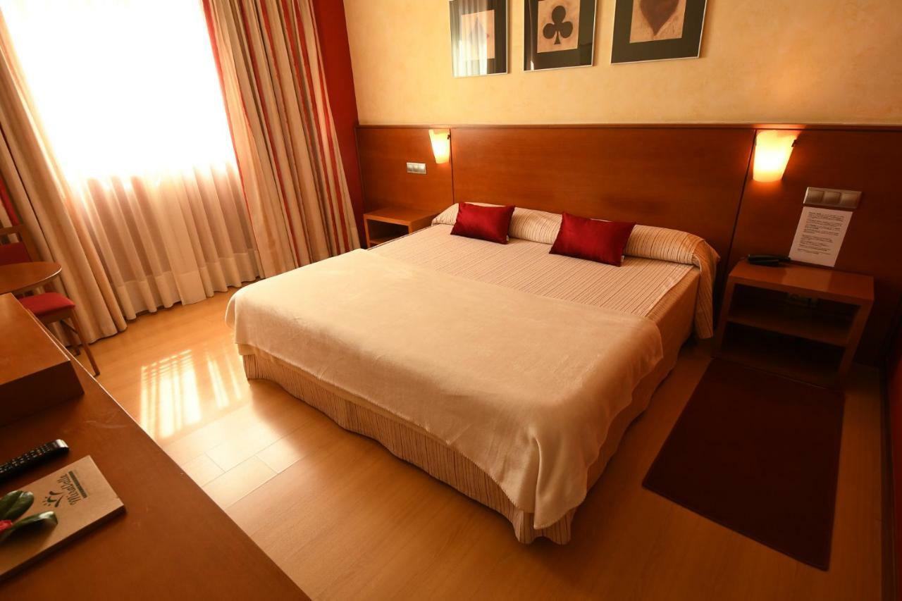 אורנסה Hotel Miravalle מראה חיצוני תמונה