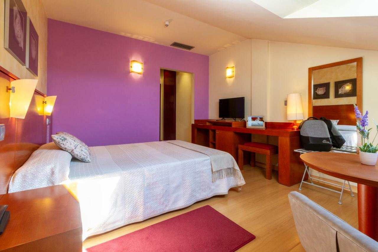 אורנסה Hotel Miravalle מראה חיצוני תמונה
