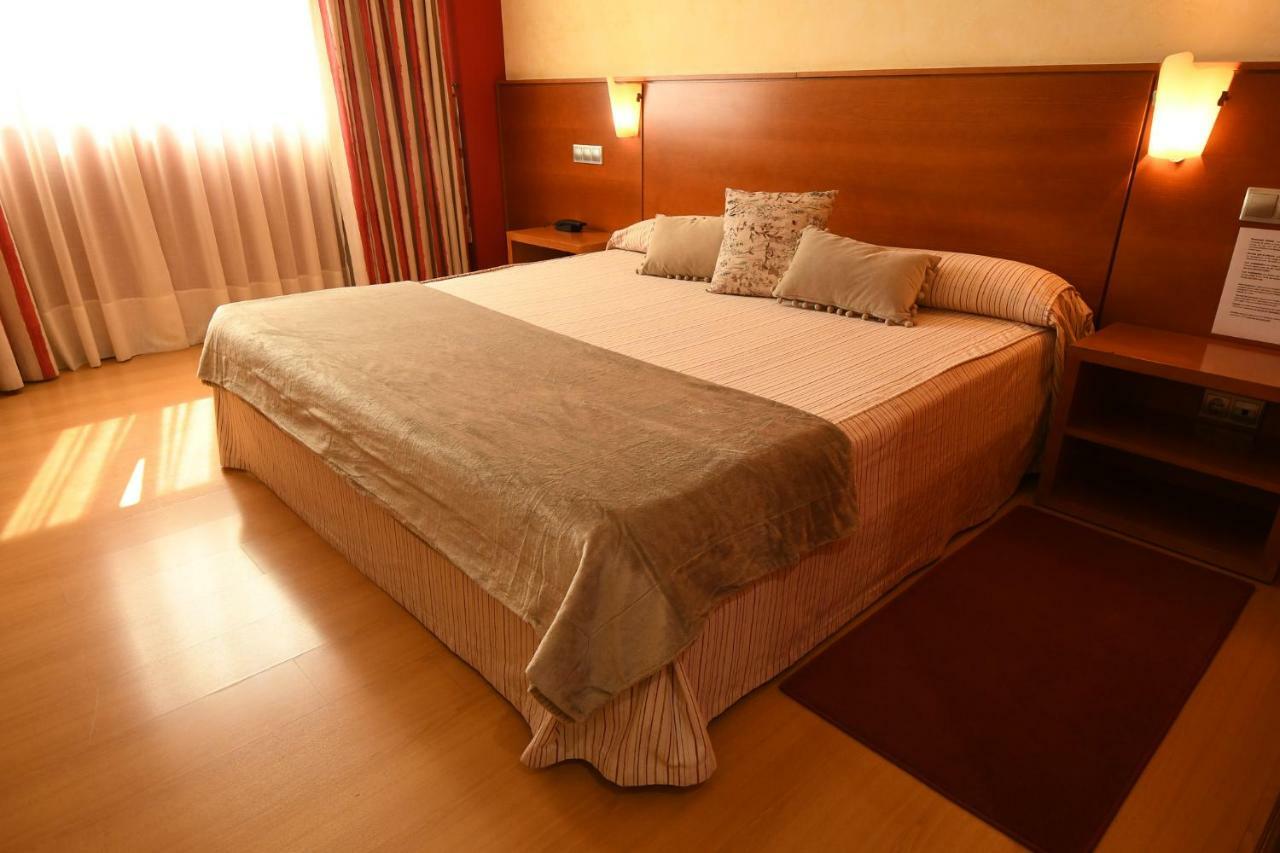 אורנסה Hotel Miravalle מראה חיצוני תמונה